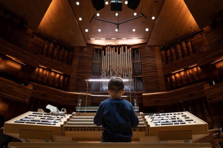 , L’Essonne et le Mali, l’attache culturelle – RFI – Radio France …